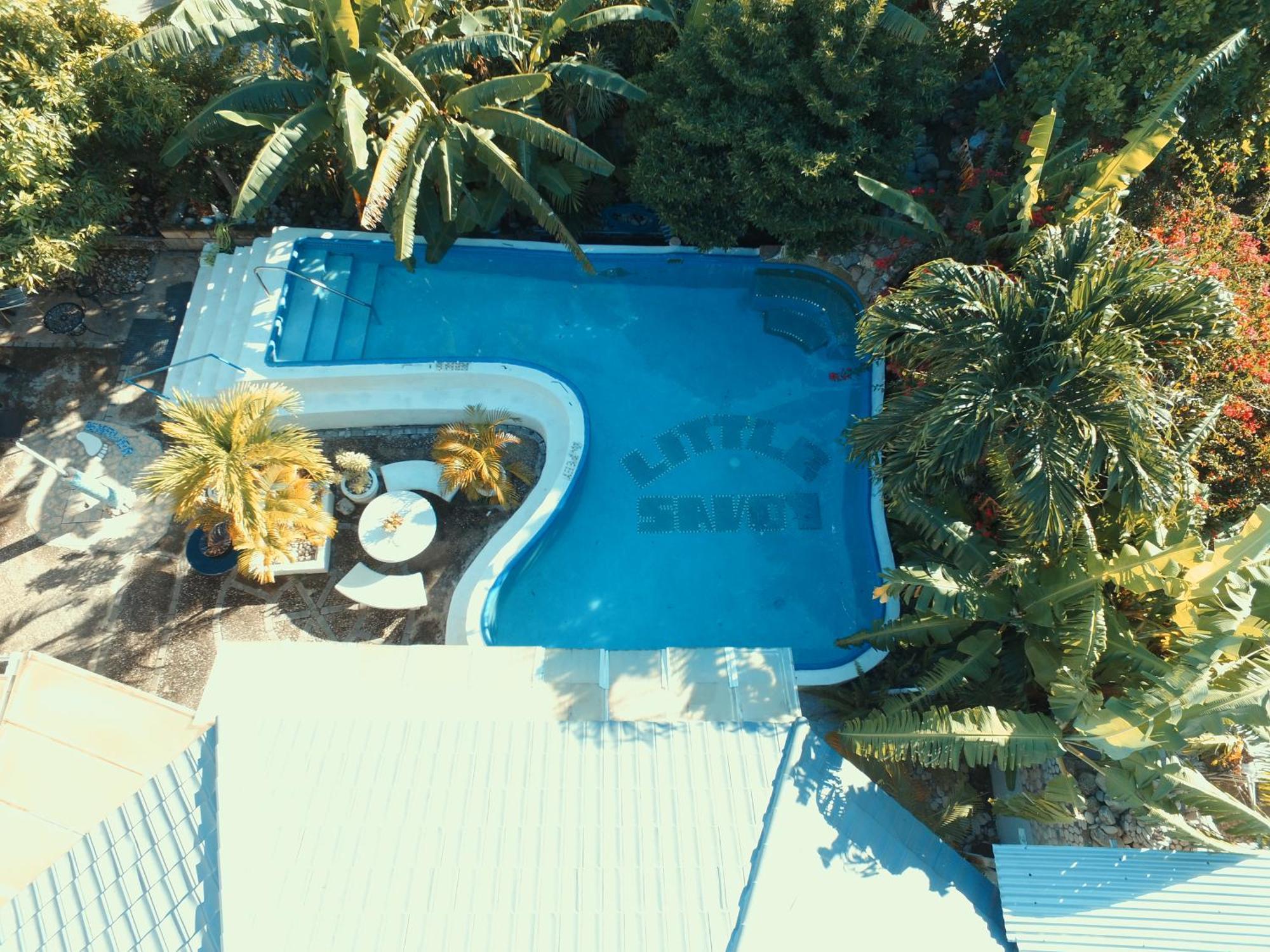 Little Savoy Guest House New Runaway Bay Luaran gambar
