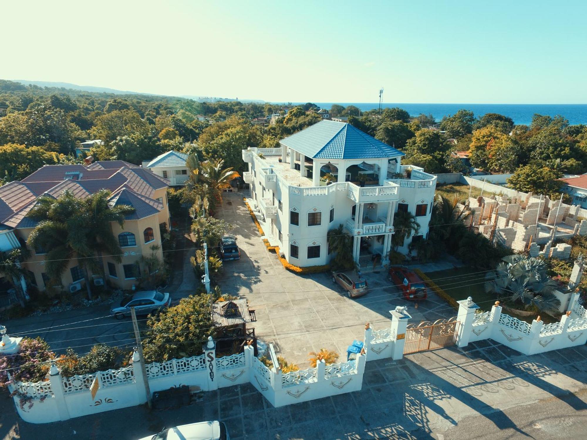 Little Savoy Guest House New Runaway Bay Luaran gambar