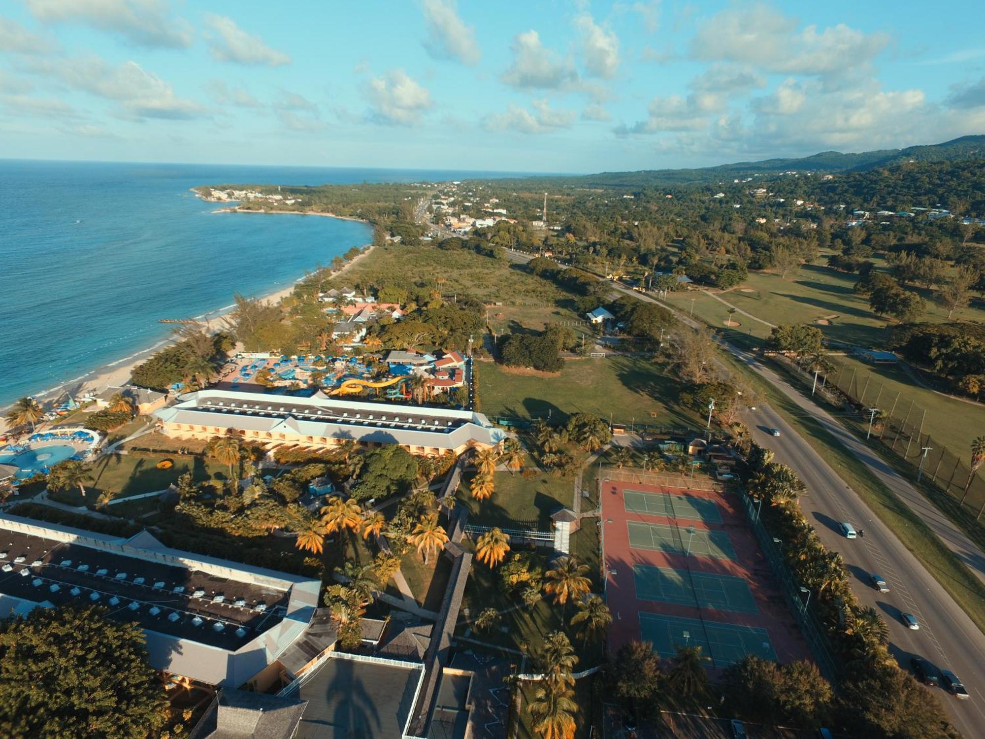 Little Savoy Guest House New Runaway Bay Luaran gambar