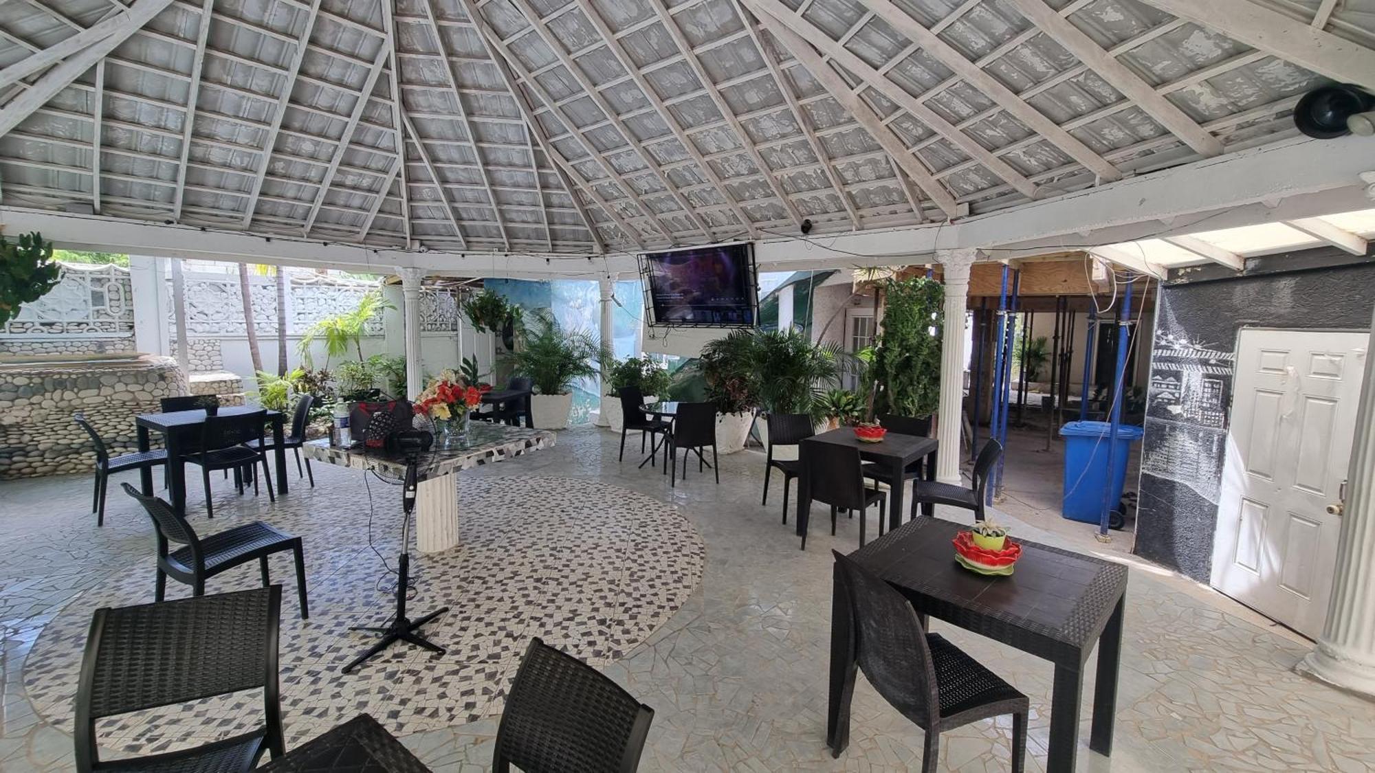 Little Savoy Guest House New Runaway Bay Luaran gambar