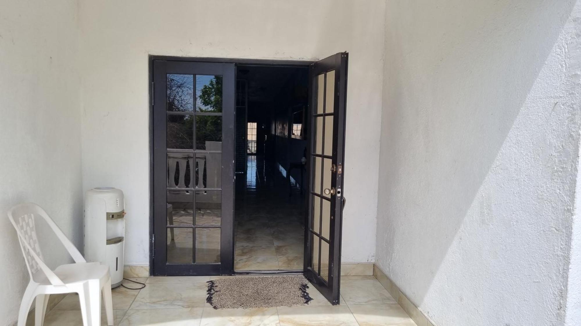 Little Savoy Guest House New Runaway Bay Luaran gambar