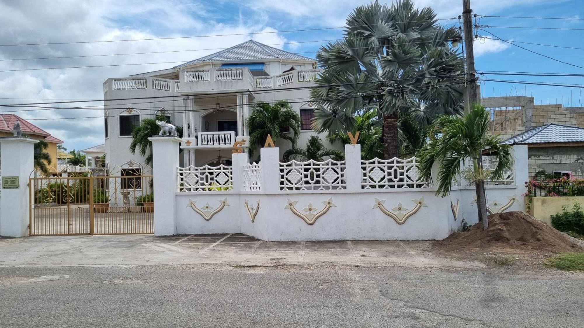 Little Savoy Guest House New Runaway Bay Luaran gambar
