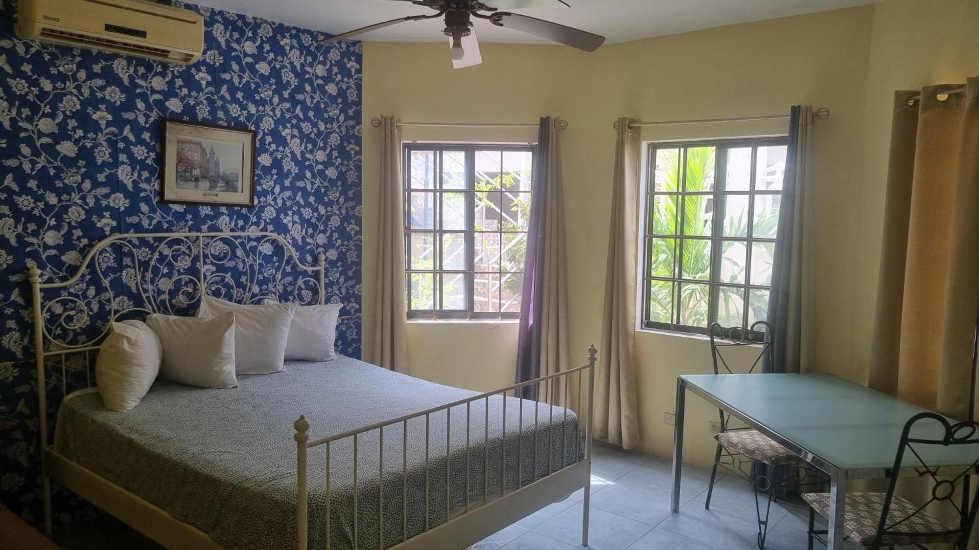 Little Savoy Guest House New Runaway Bay Luaran gambar