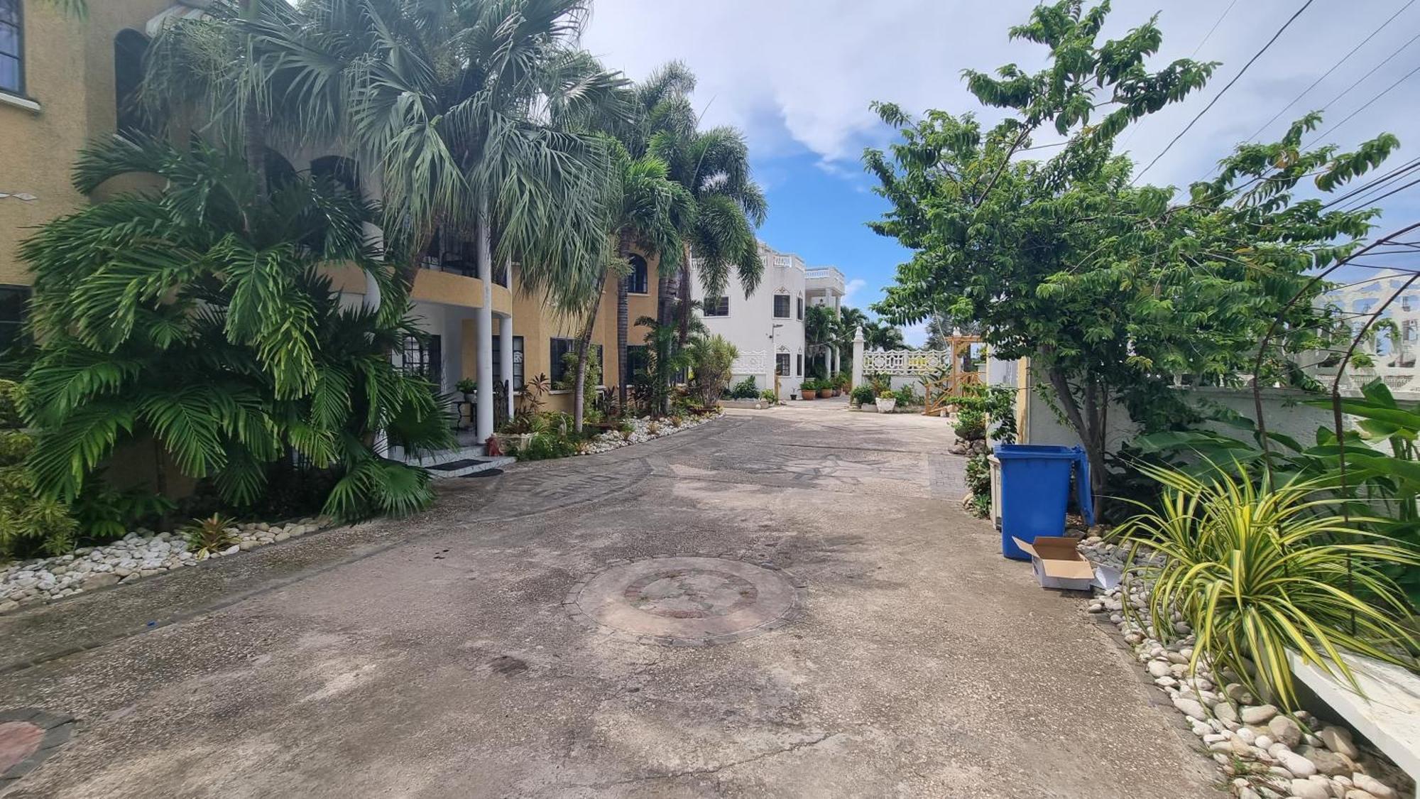 Little Savoy Guest House New Runaway Bay Luaran gambar