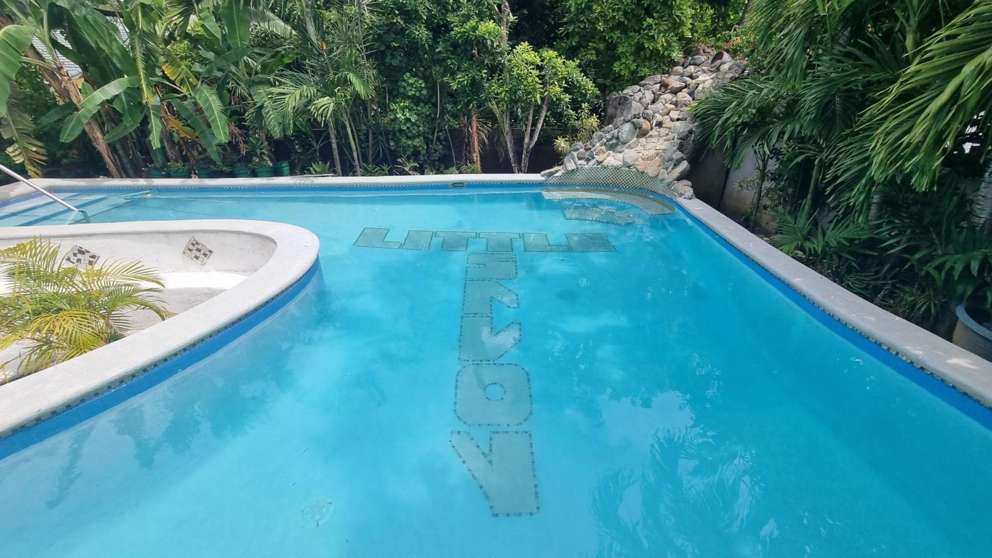 Little Savoy Guest House New Runaway Bay Luaran gambar