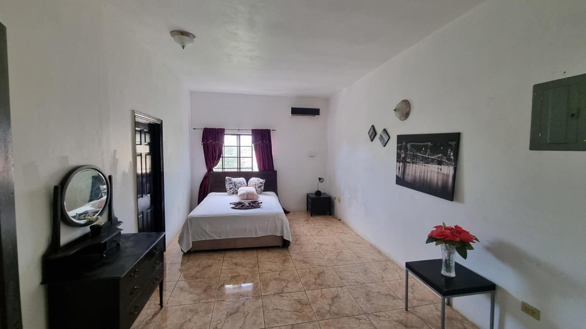 Little Savoy Guest House New Runaway Bay Luaran gambar